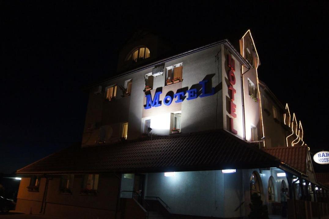 Motel Zacisze Ломжа Экстерьер фото